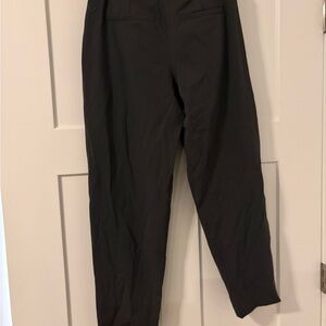 Lululemon Tapered Leg Mid Rise Pant